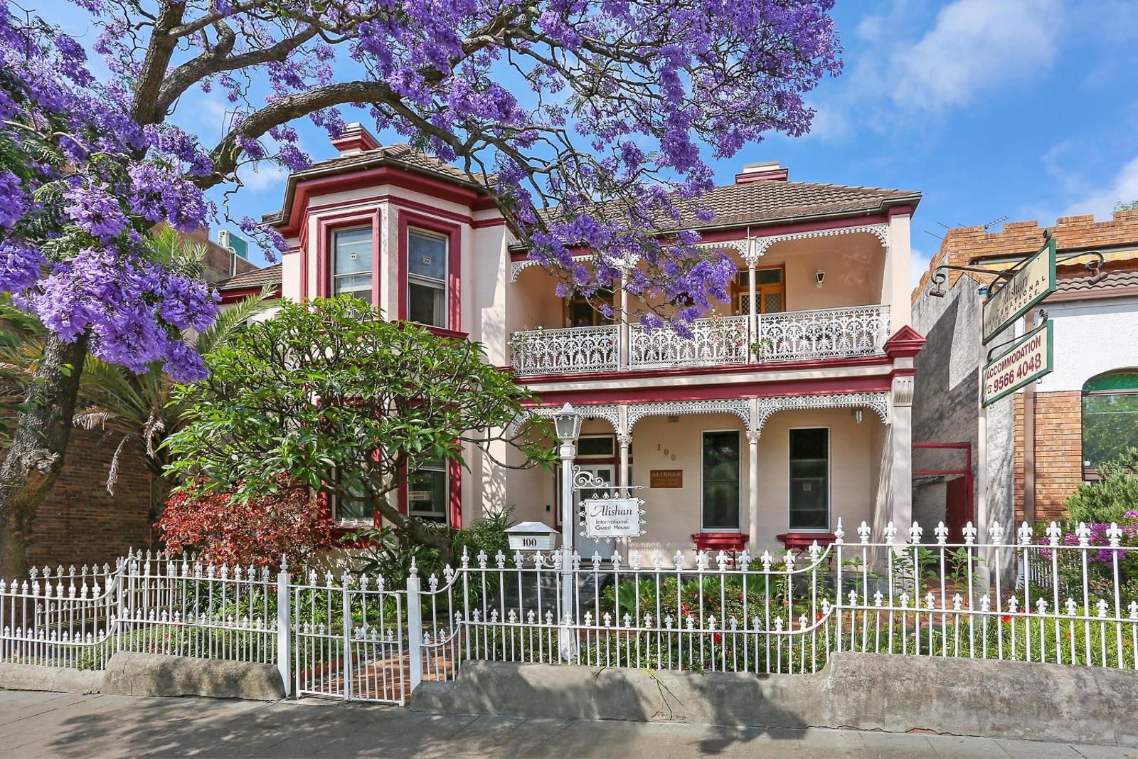 Alishan International Guest House